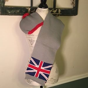 Twiggy London Scarf & Hat Set